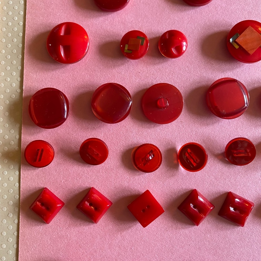 Vintage Red Button Collection - Picture 12 of 15